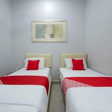 Oyo 90234 Sungai Rengit City Resort 2 Kampung Sungai Rengit Экстерьер фото