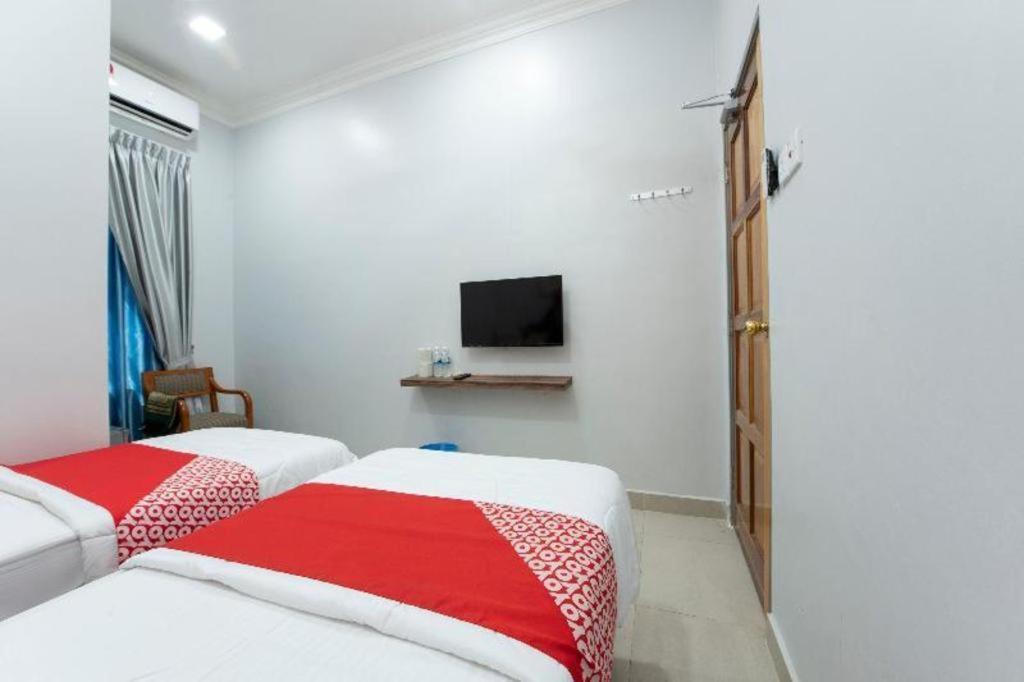 Oyo 90234 Sungai Rengit City Resort 2 Kampung Sungai Rengit Экстерьер фото