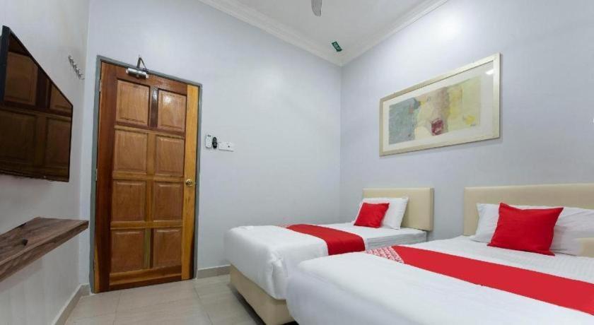 Oyo 90234 Sungai Rengit City Resort 2 Kampung Sungai Rengit Экстерьер фото