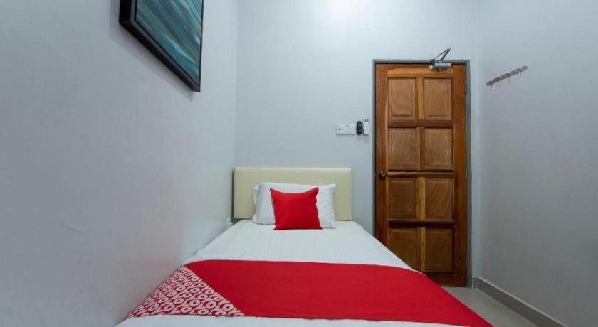 Oyo 90234 Sungai Rengit City Resort 2 Kampung Sungai Rengit Экстерьер фото