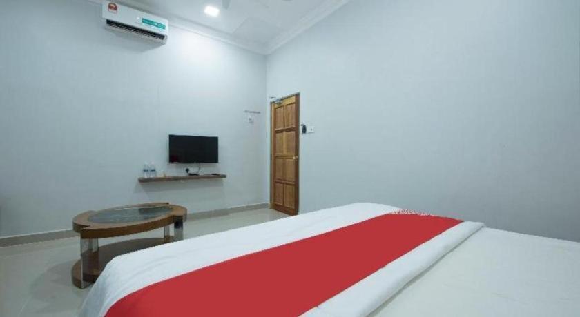Oyo 90234 Sungai Rengit City Resort 2 Kampung Sungai Rengit Экстерьер фото