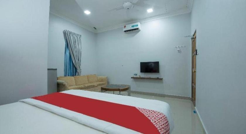 Oyo 90234 Sungai Rengit City Resort 2 Kampung Sungai Rengit Экстерьер фото