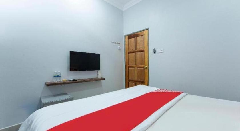 Oyo 90234 Sungai Rengit City Resort 2 Kampung Sungai Rengit Экстерьер фото