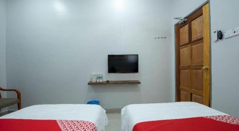Oyo 90234 Sungai Rengit City Resort 2 Kampung Sungai Rengit Экстерьер фото