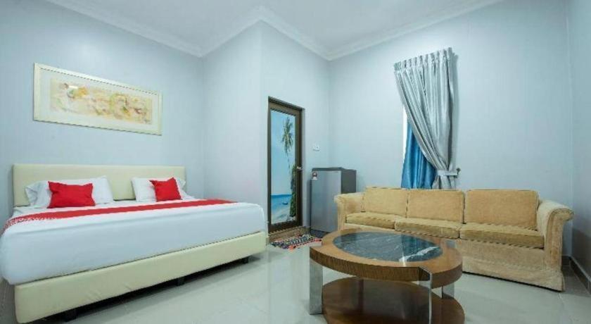 Oyo 90234 Sungai Rengit City Resort 2 Kampung Sungai Rengit Экстерьер фото